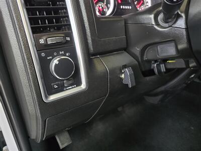 2024 RAM 1500 CLASSIC Warlock 4DR CREW CAB 4X4   - Photo 18 - Hamilton, OH 45015