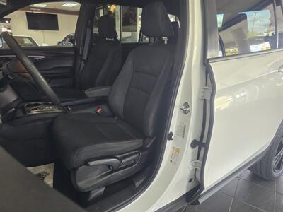 2021 Honda Passport Sport   - Photo 9 - Hamilton, OH 45015