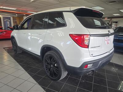2021 Honda Passport Sport   - Photo 6 - Hamilton, OH 45015