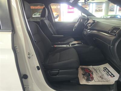 2021 Honda Passport Sport   - Photo 14 - Hamilton, OH 45015