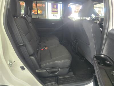 2021 Honda Passport Sport   - Photo 16 - Hamilton, OH 45015