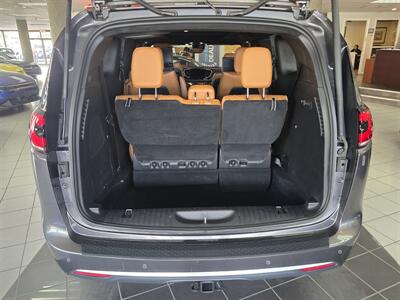 2022 Chrysler Pacifica Pinnacle 4DR MINI-VAN   - Photo 42 - Hamilton, OH 45015