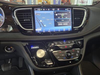 2022 Chrysler Pacifica Pinnacle 4DR MINI-VAN   - Photo 33 - Hamilton, OH 45015