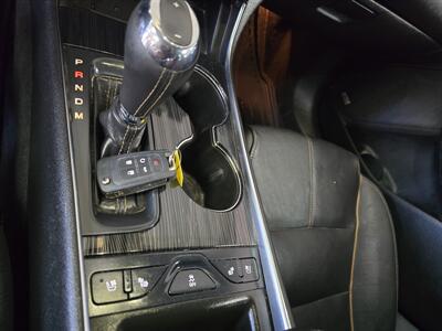 2017 Chevrolet Impala Premier 4DR SEDAN   - Photo 20 - Hamilton, OH 45015