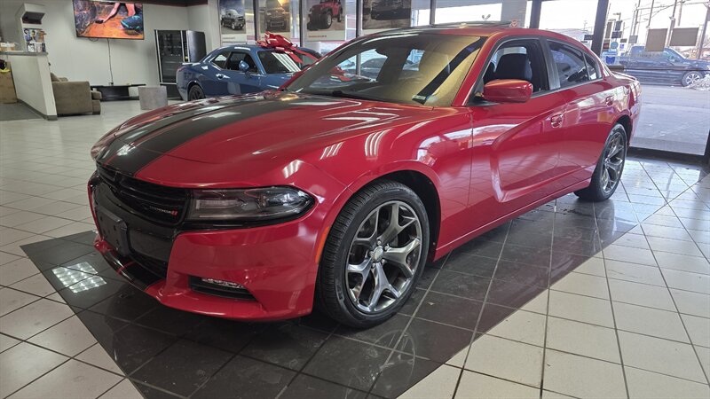 2015 Dodge Charger SXT 4DR SEDAN   - Photo 1 - Hamilton, OH 45015