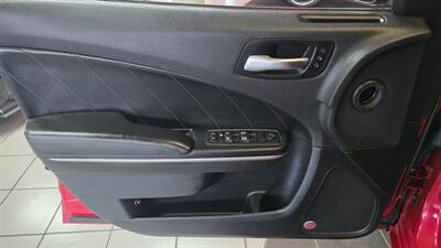 2015 Dodge Charger SXT 4DR SEDAN - Photo 21 - Hamilton, OH 45015