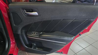 2015 Dodge Charger SXT 4DR SEDAN - Photo 25 - Hamilton, OH 45015