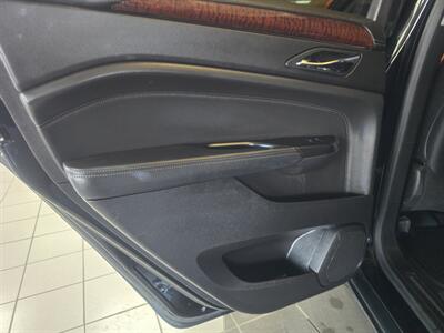 2016 Cadillac SRX Luxury Collection 4DR SUV AWD - Photo 10 - Hamilton, OH 45015