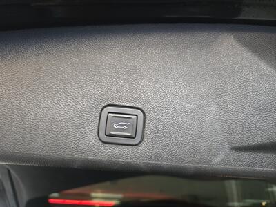 2016 Cadillac SRX Luxury Collection 4DR SUV AWD - Photo 26 - Hamilton, OH 45015