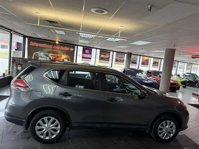 2016 Nissan Rogue S 4DR CROSSOVER - Photo 5 - Hamilton, OH 45015