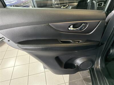 2016 Nissan Rogue S 4DR CROSSOVER - Photo 19 - Hamilton, OH 45015