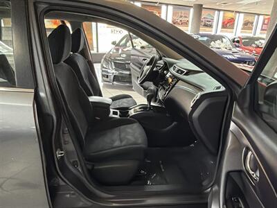 2016 Nissan Rogue S 4DR CROSSOVER - Photo 22 - Hamilton, OH 45015