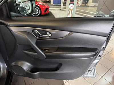 2016 Nissan Rogue S 4DR CROSSOVER - Photo 25 - Hamilton, OH 45015