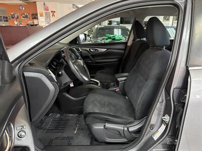 2016 Nissan Rogue S 4DR CROSSOVER - Photo 9 - Hamilton, OH 45015