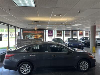 2013 Nissan Altima 2.5 S   - Photo 4 - Hamilton, OH 45015