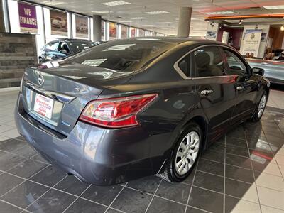 2013 Nissan Altima 2.5 S   - Photo 5 - Hamilton, OH 45015