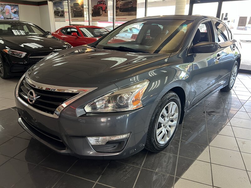 2013 Nissan Altima 2.5 S - Photo 1 - Hamilton, OH 45015