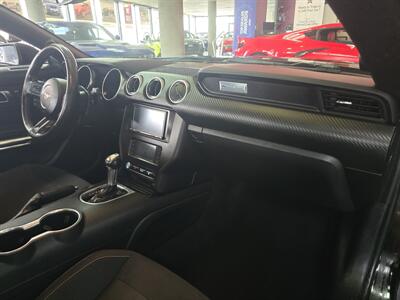 2019 Ford Mustang EcoBoost  2DR COUPE   - Photo 12 - Hamilton, OH 45015