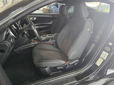 2019 Ford Mustang EcoBoost  2DR COUPE   - Photo 9 - Hamilton, OH 45015