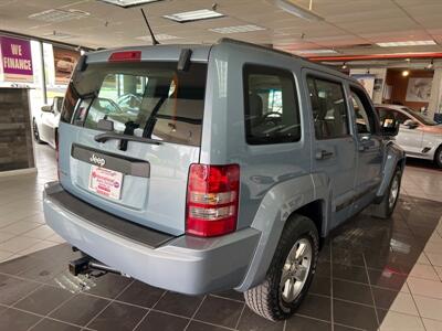 2012 Jeep Liberty Sport 4DR SUV 4X4   - Photo 6 - Hamilton, OH 45015