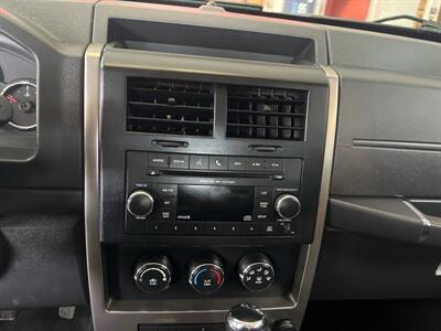 2012 Jeep Liberty Sport 4DR SUV 4X4   - Photo 15 - Hamilton, OH 45015