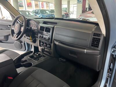 2012 Jeep Liberty Sport 4DR SUV 4X4   - Photo 26 - Hamilton, OH 45015