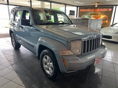 2012 Jeep Liberty Sport 4DR SUV 4X4   - Photo 4 - Hamilton, OH 45015
