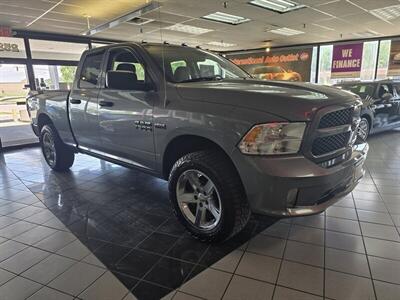 2013 RAM 1500 Express-QUAD CAB-4X4-HEMI   - Photo 4 - Hamilton, OH 45015