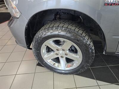 2013 RAM 1500 Express-QUAD CAB-4X4-HEMI   - Photo 28 - Hamilton, OH 45015