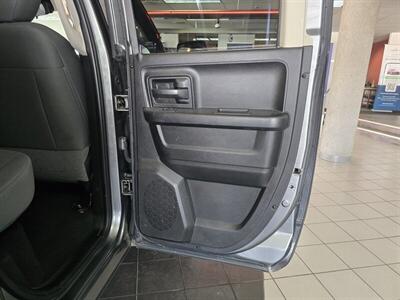 2013 RAM 1500 Express-QUAD CAB-4X4-HEMI   - Photo 15 - Hamilton, OH 45015