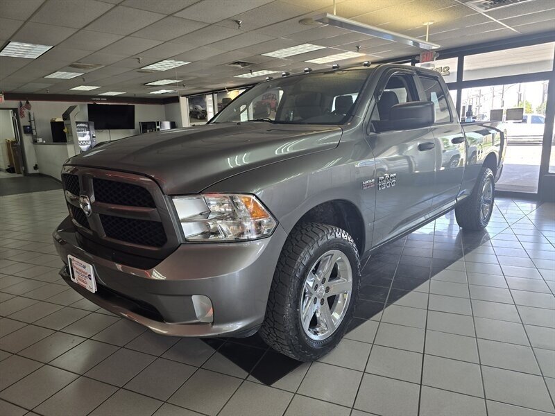 2013 RAM 1500 Express-QUAD CAB-4X4-HEMI   - Photo 1 - Hamilton, OH 45015
