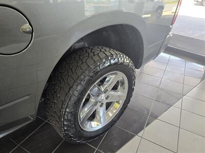 2013 RAM 1500 Express-QUAD CAB-4X4-HEMI   - Photo 29 - Hamilton, OH 45015