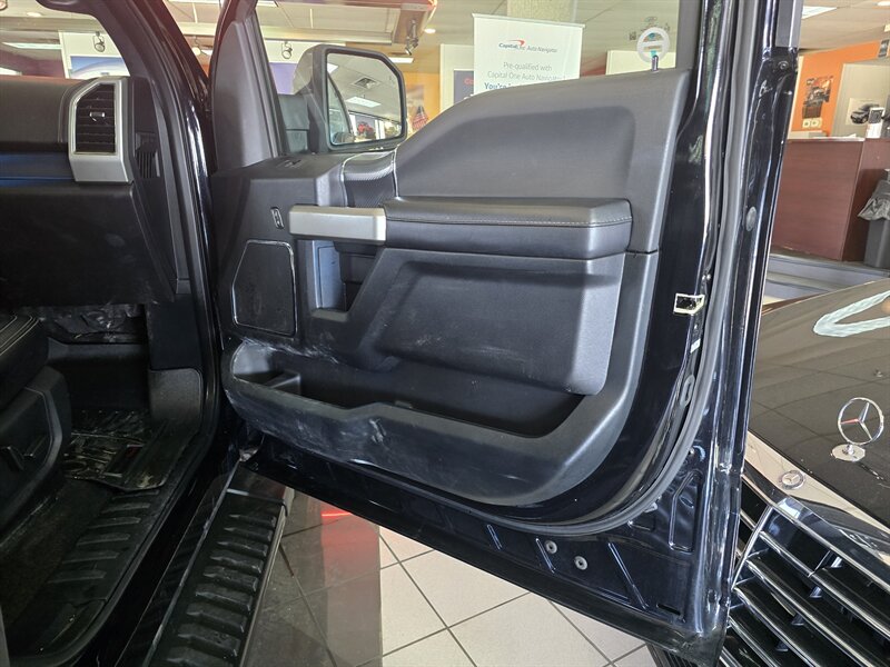 2020 Ford F-150 Lariat 4DR SUPER CREW 4X4/FX4 - Photo 11 - Hamilton, OH 45015