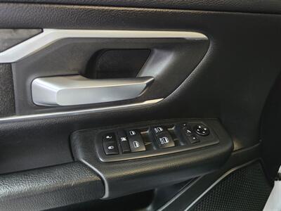 2020 RAM 1500 Big Horn/CREW CAB/4X4   - Photo 19 - Hamilton, OH 45015