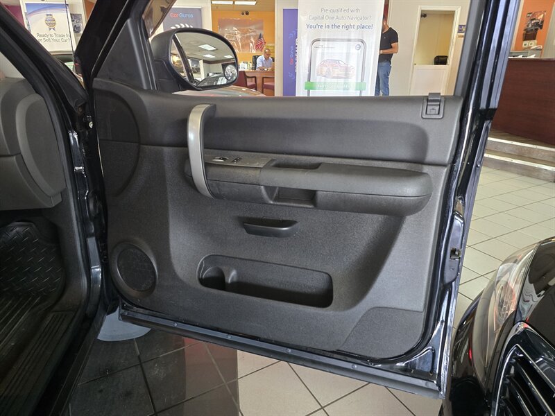 2008 GMC Sierra 1500 Work Truck CREW CAB - Photo 13 - Hamilton, OH 45015