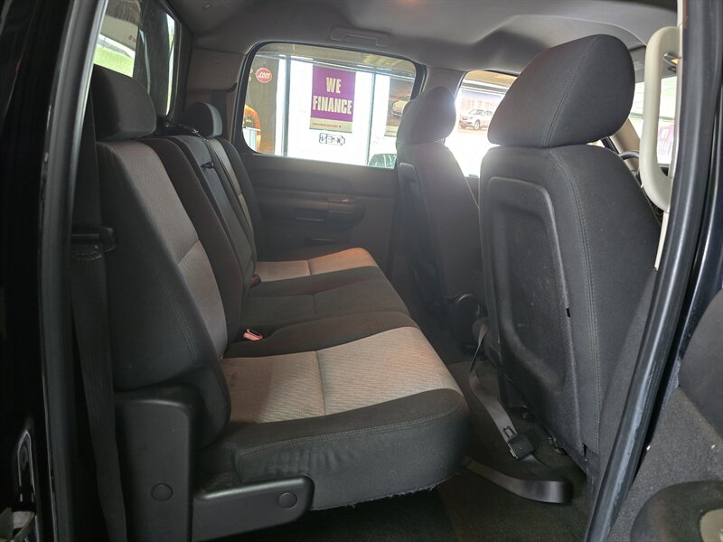 2008 GMC Sierra 1500 Work Truck CREW CAB - Photo 17 - Hamilton, OH 45015