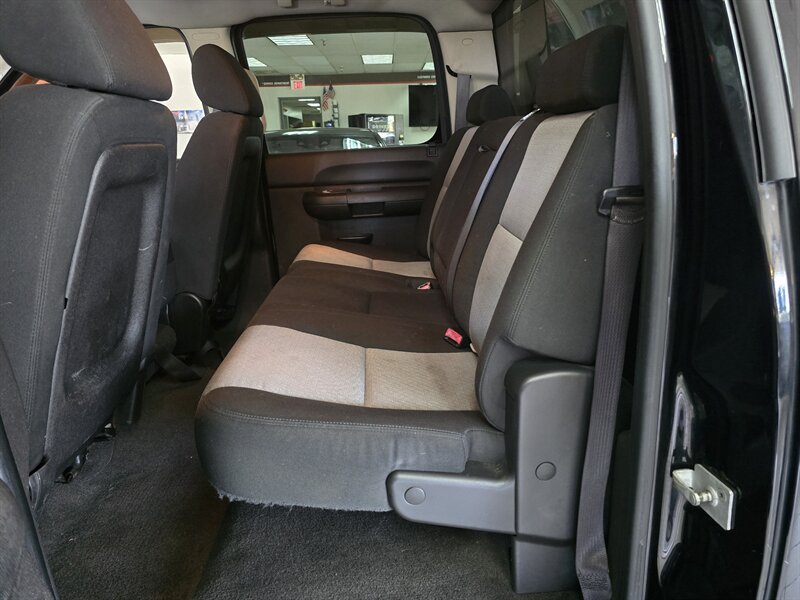 2008 GMC Sierra 1500 Work Truck CREW CAB - Photo 12 - Hamilton, OH 45015