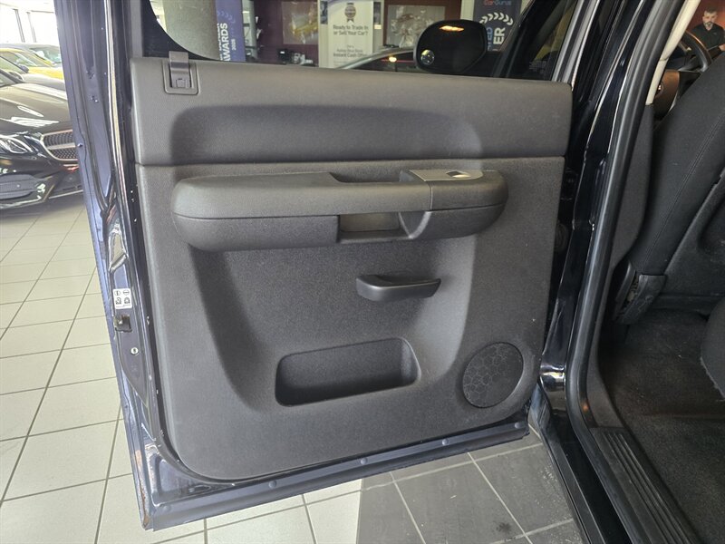 2008 GMC Sierra 1500 Work Truck CREW CAB - Photo 11 - Hamilton, OH 45015