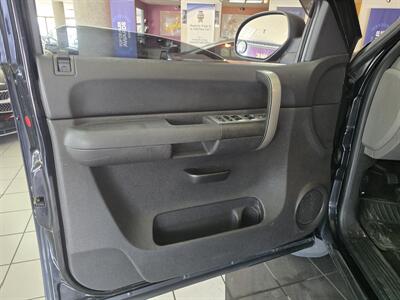 2008 GMC Sierra 1500 Work Truck CREW CAB - Photo 8 - Hamilton, OH 45015