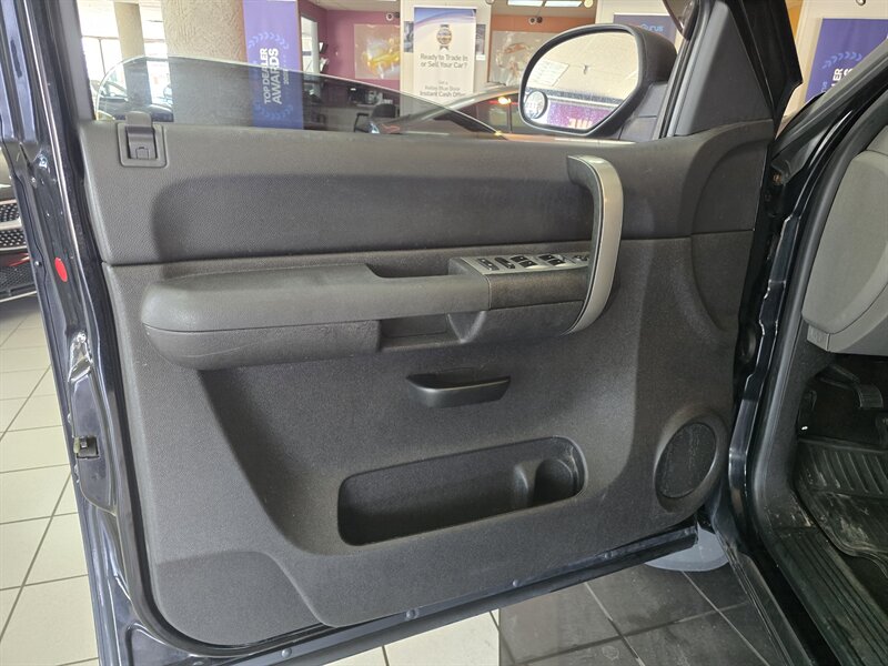 2008 GMC Sierra 1500 Work Truck CREW CAB - Photo 8 - Hamilton, OH 45015