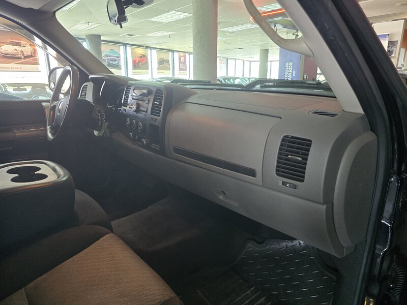 2008 GMC Sierra 1500 Work Truck CREW CAB - Photo 14 - Hamilton, OH 45015