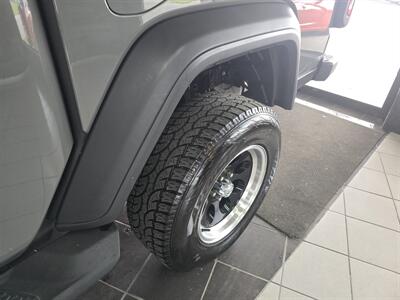 2020 Jeep Gladiator Sport CREW PICKUP 4X4   - Photo 33 - Hamilton, OH 45015