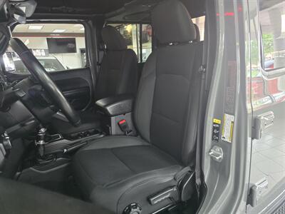 2020 Jeep Gladiator Sport CREW PICKUP 4X4   - Photo 9 - Hamilton, OH 45015