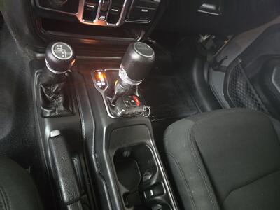 2020 Jeep Gladiator Sport CREW PICKUP 4X4   - Photo 21 - Hamilton, OH 45015