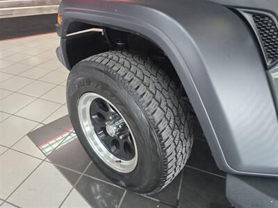 2020 Jeep Gladiator Sport CREW PICKUP 4X4   - Photo 32 - Hamilton, OH 45015