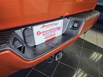 2017 RAM 1500 Sport 4DR CREW CAB 4X4/V8   - Photo 29 - Hamilton, OH 45015