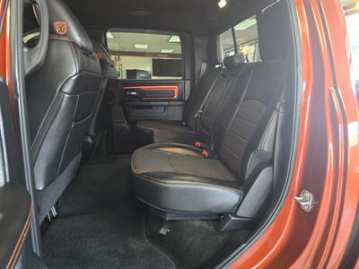 2017 RAM 1500 Sport 4DR CREW CAB 4X4/V8   - Photo 11 - Hamilton, OH 45015