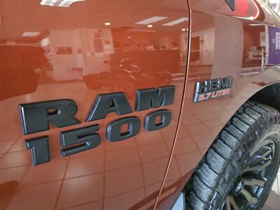 2017 RAM 1500 Sport 4DR CREW CAB 4X4/V8   - Photo 34 - Hamilton, OH 45015
