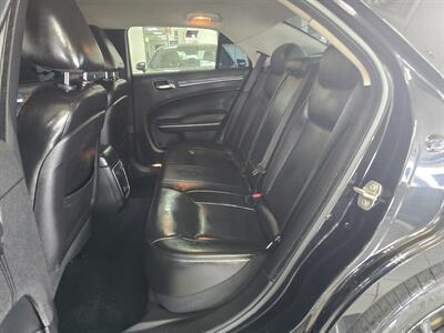 2022 Chrysler 300 Series Touring L 4DR SEDAN   - Photo 11 - Hamilton, OH 45015
