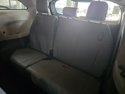 2024 Toyota Sienna XLE 8-Passenger 4DR MINI-VAN   - Photo 11 - Hamilton, OH 45015